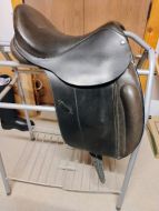 Smith Worthington 16" Dressage Saddle